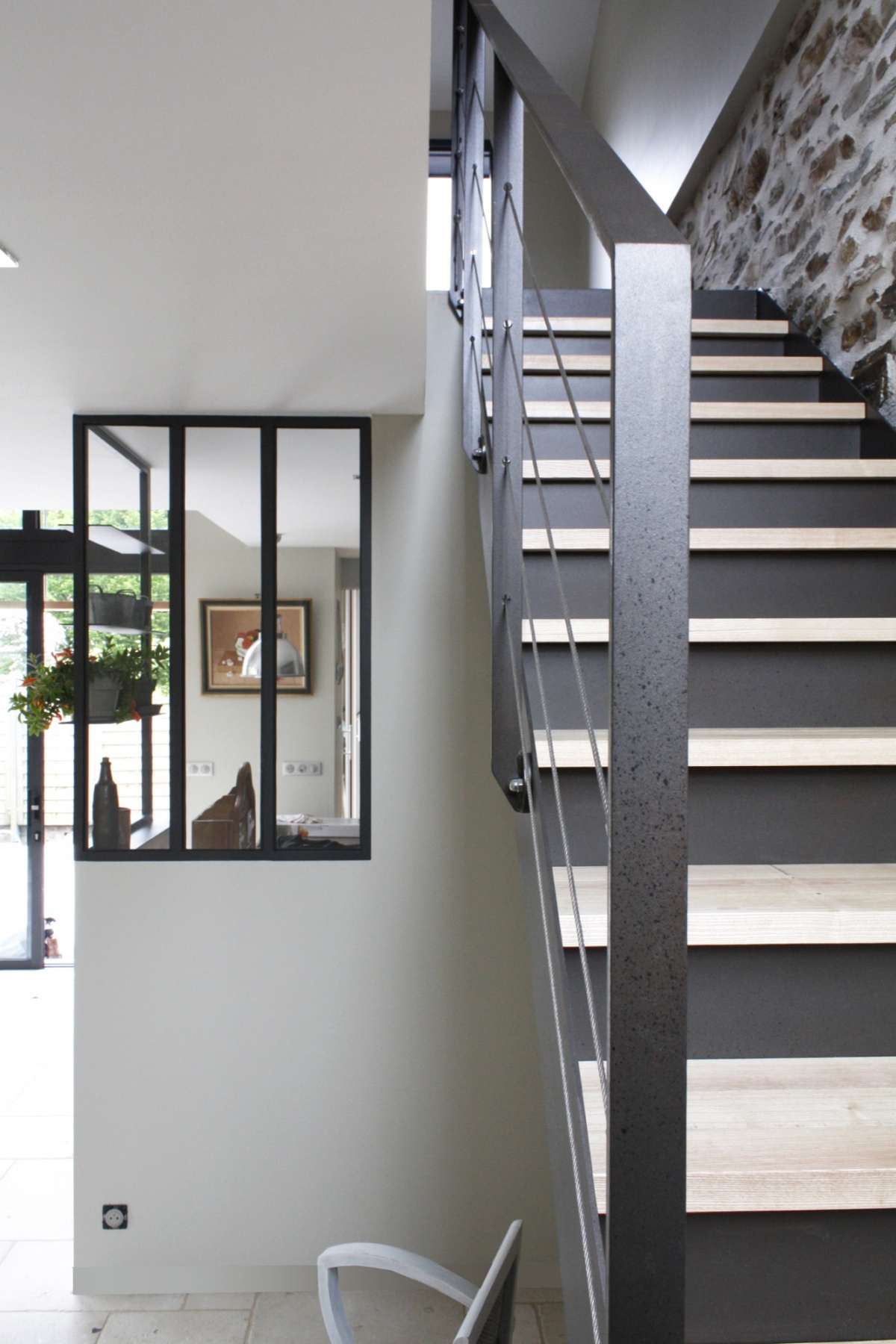 Extension et r�novation d'un vieux garage pierre : BD Escalier vertical